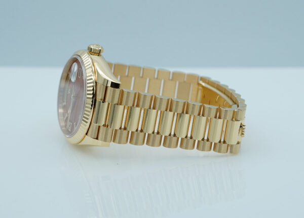 Rolex 128238 DAY DATE 36 YELLOW GOLD CARNELIAN DIAL 2024 WARRANTY FULL SET - Image 5