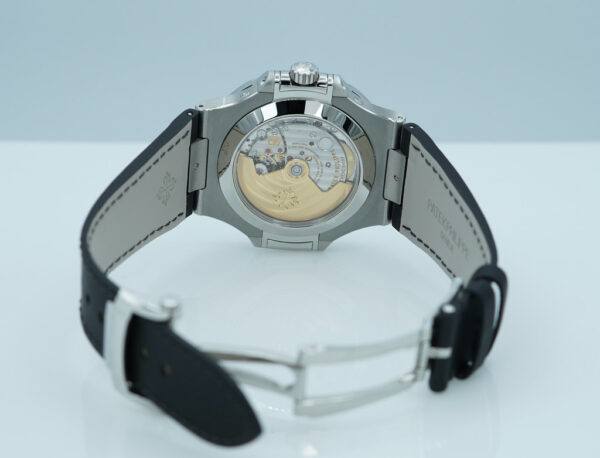 Patek PHILIPPE 5726A NAUTILUS STAINLESS STEEL ANNUAL CALENDAR GREY DIAL 2021 FULL SET - Image 8