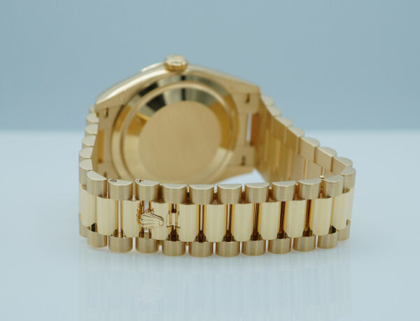 Rolex 128238 DAY DATE 36 YELLOW GOLD CARNELIAN DIAL 2024 WARRANTY FULL SET - Image 7
