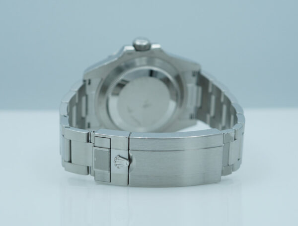 Rolex 124060 SUBMARINER NO DATE 41 NEW MODEL 2022 WARRANTY FULL SET - Image 7