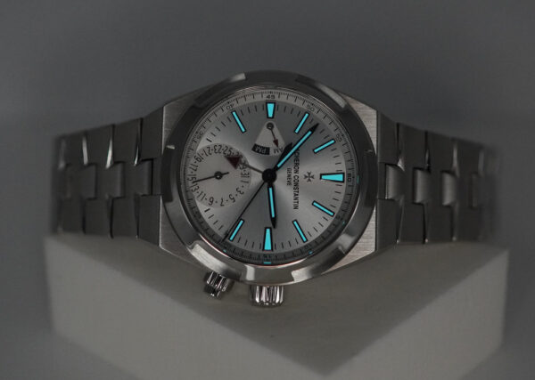 Vacheron CONSTANTIN OVERSEAS DUAL TIME 7900V SILVER DIAL 2022 WARRANTY FULL SET - Image 11