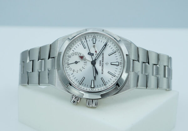 Vacheron CONSTANTIN OVERSEAS DUAL TIME 7900V SILVER DIAL 2022 WARRANTY FULL SET - Image 9