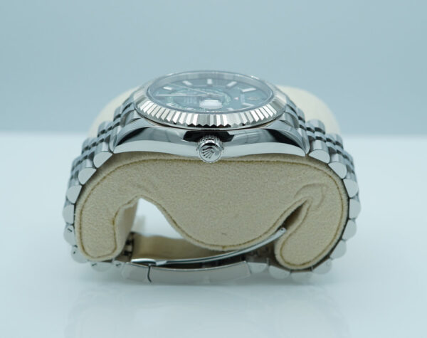 Rolex 336934 SKY-DWELLER MINT GREEN DIAL JUBILEE BAND NEW MODEL 2024 WARRANTY FULL SET - Image 3