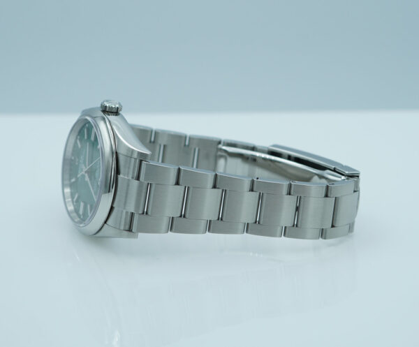 Rolex 126000 OYSTER PERPETUAL 36 GREEN DIAL 2021 WARRANTY FULL SET - Image 5