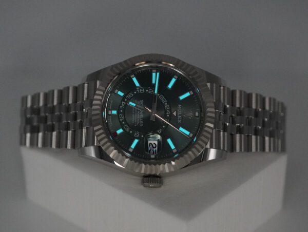 Rolex 336934 SKY-DWELLER MINT GREEN DIAL JUBILEE BAND NEW MODEL 2024 WARRANTY FULL SET - Image 11