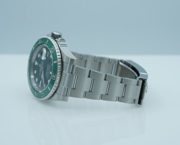 Rolex 116610LV SUBMARINER HULK GREEN DIAL GREEN BEZEL 2020 FULL SET - Image 5