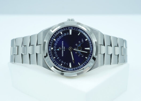 Vacheron CONSTANTIN OVERSEAS 4000V MOONPHASE RETROGRADE DATE BLUE DIAL 2025 FULL SET - Image 10