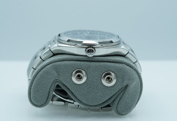 Vacheron CONSTANTIN OVERSEAS 4000V MOONPHASE RETROGRADE DATE BLUE DIAL 2025 FULL SET - Image 3