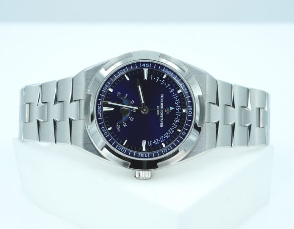 Vacheron CONSTANTIN OVERSEAS 4000V MOONPHASE RETROGRADE DATE BLUE DIAL 2025 FULL SET - Image 9