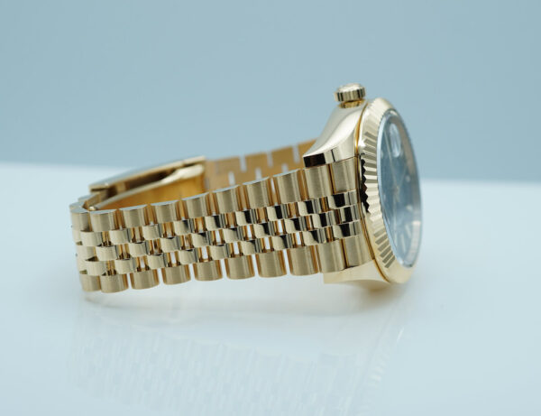 Rolex 336938 SKY-DWELLER 18K YELLOW GOLD GREEN DIAL JUBILEE BAND 2025 FULL SET - Image 6