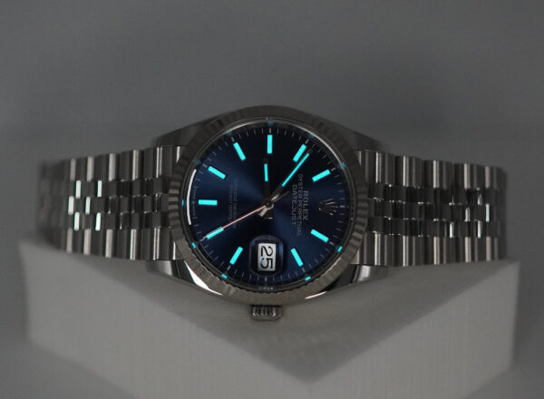 Rolex 126234 DATEJUST 36 FLUTED BEZEL BLUE DIAL JUBILEE BAND 2024 WARRANTY FULL SET - Image 11