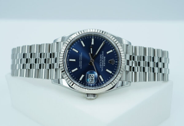 Rolex 126234 DATEJUST 36 FLUTED BEZEL BLUE DIAL JUBILEE BAND 2024 WARRANTY FULL SET - Image 9