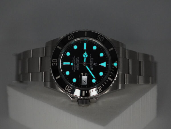 Rolex 126610LN SUBMARINER DATE 41 NEW MODEL 2021 WARRANTY FULL SET - Image 11