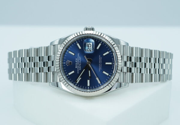 Rolex 126234 DATEJUST 36 FLUTED BEZEL BLUE DIAL JUBILEE BAND 2024 WARRANTY FULL SET - Image 10