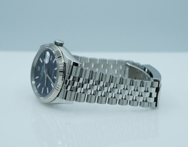 Rolex 126234 DATEJUST 36 FLUTED BEZEL BLUE DIAL JUBILEE BAND 2024 WARRANTY FULL SET - Image 6