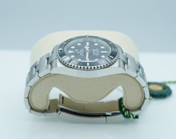 BRAND NEW Rolex 124060 SUBMARINER NO DATE 41 NEW MODEL 2025 WARRANTY FULL SET - Image 4