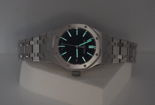 Audemars PIGUET ROYAL OAK 15550ST BLUE DIAL 37MM 2024 WARRANTY FULL SET - Image 11