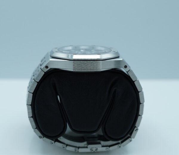 Audemars PIGUET ROYAL OAK 15550ST BLUE DIAL 37MM 2024 WARRANTY FULL SET - Image 4
