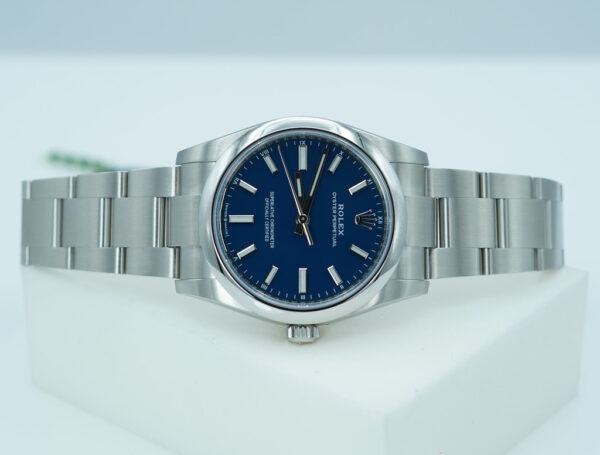 BRAND NEW Rolex 124200 OYSTER PERPETUAL 34 MED BLUE DIAL NEW 2025 MODEL FULL SET - Image 9