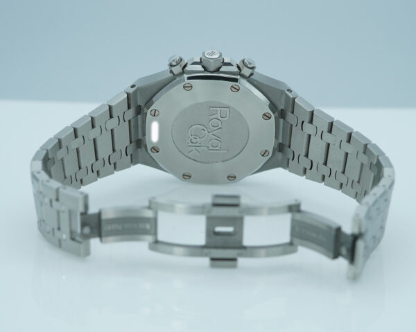 Audemars PIGUET ROYAL OAK CHRONOGRAPH BLUE DIAL 26331ST FULL SET - Image 8