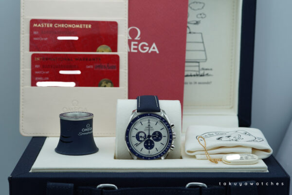 BRAND NEW Omega SPEEDMASTER SILVER SNOOPY AWARD 50TH ANNIVERSARY 2025 FULL SET - Image 2
