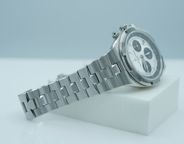 Vacheron CONSTANTIN OVERSEAS CHRONOGRAPH 5520V PANDA DIAL 2024 NEW MODEL FULL SET - Image 5