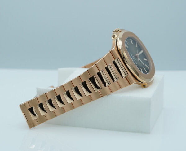 Patek PHILIPPE NAUTILUS 5711/1R ROSE GOLD BROWN DIAL 2021 NEW MOVEMENT FULL SET - Image 5