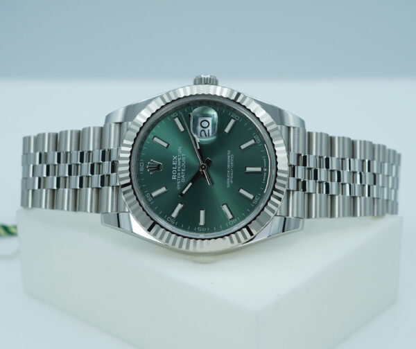 NEW Rolex 126334 DATEJUST 41 FLUTED BEZEL MINT GREEN DIAL JUBILEE BAND 2024 FULL SET - Image 10