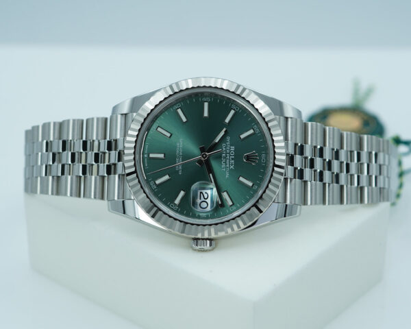 NEW Rolex 126334 DATEJUST 41 FLUTED BEZEL MINT GREEN DIAL JUBILEE BAND 2024 FULL SET - Image 9
