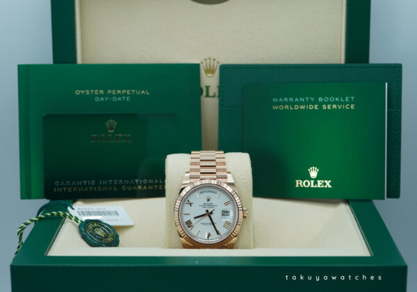 Rolex 228235 DAY DATE 40 ROSE GOLD WHITE ROMAN DIAL 2023 WARRANTY FULL SET - Image 2