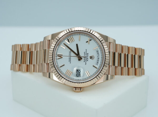 Rolex 228235 DAY DATE 40 ROSE GOLD WHITE ROMAN DIAL 2023 WARRANTY FULL SET - Image 9