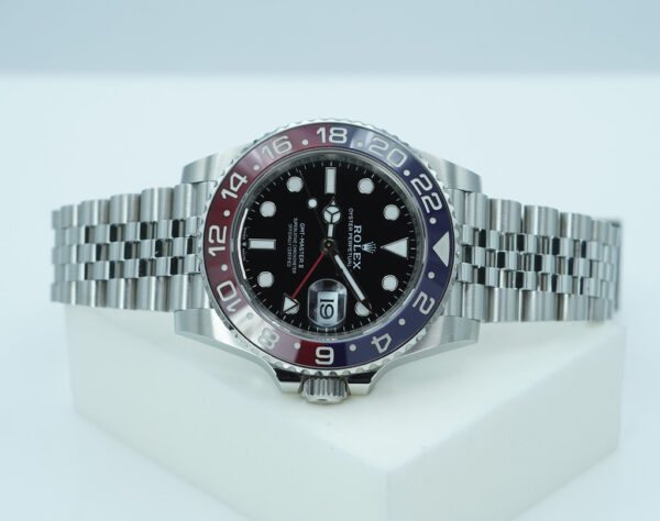 Rolex 126710BLRO GMT MASTER 2 RED BLUE PEPSI JUBILEE BAND 2024 WARRANTY FULL SET - Image 9
