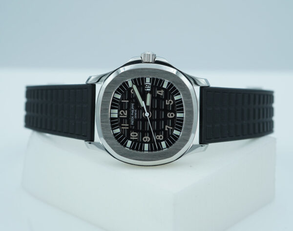 Patek PHILIPPE 5064A AQUANAUT QUARTZ STAINLESS STEEL 35MM 2015 EXTRA STRAPS BOX PAPERS - Image 10
