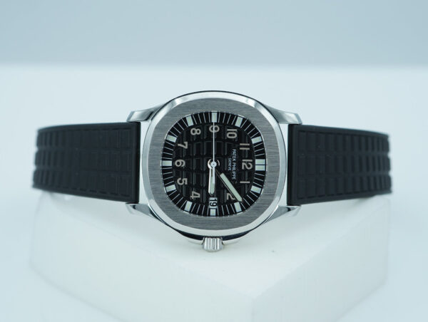 Patek PHILIPPE 5064A AQUANAUT QUARTZ STAINLESS STEEL 35MM 2015 EXTRA STRAPS BOX PAPERS - Image 9