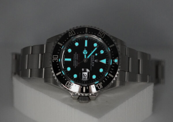Rolex 126600 SEA-DWELLER 43 CYCLOPS RED TEXT MK1 DIAL 2017 FULL SET - Image 11