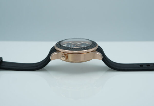 Omega SEAMASTER DIVER 300M CHRONOGRAPH 18K SEDNA GOLD FULL SET - Image 3