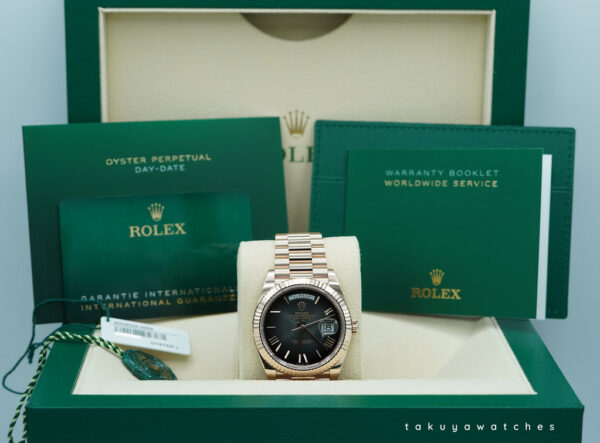 Rolex 228235 DAY DATE 40 ROSE GOLD OMBRE ROMAN DIAL 2025 WARRANTY FULL SET - Image 2