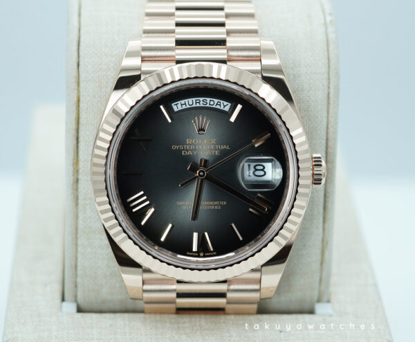 Rolex 228235 DAY DATE 40 ROSE GOLD OMBRE ROMAN DIAL 2025 WARRANTY FULL SET