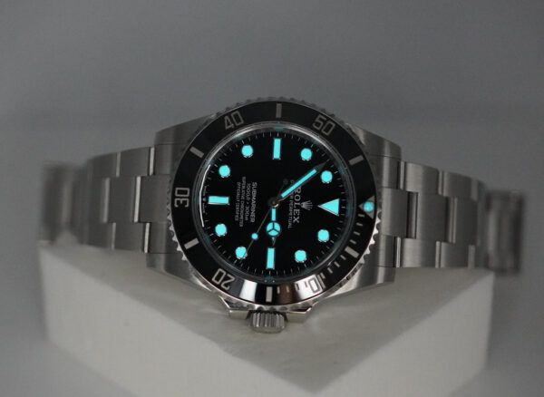 Rolex 124060 SUBMARINER NO DATE 41 NEW MODEL 2025 WARRANTY FULL SET - Image 11