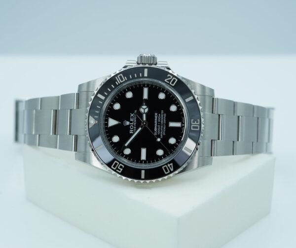 Rolex 124060 SUBMARINER NO DATE 41 NEW MODEL 2025 WARRANTY FULL SET - Image 10