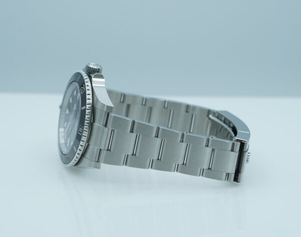 Rolex 124060 SUBMARINER NO DATE 41 NEW MODEL 2025 WARRANTY FULL SET - Image 5