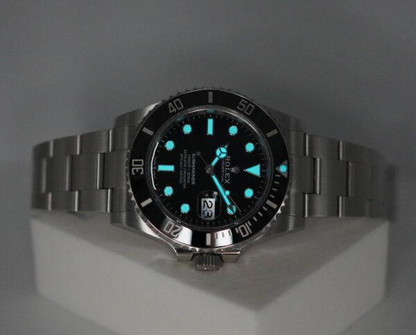Rolex 126610LN SUBMARINER DATE 41 NEW MODEL 2022 WARRANTY FULL SET - Image 11