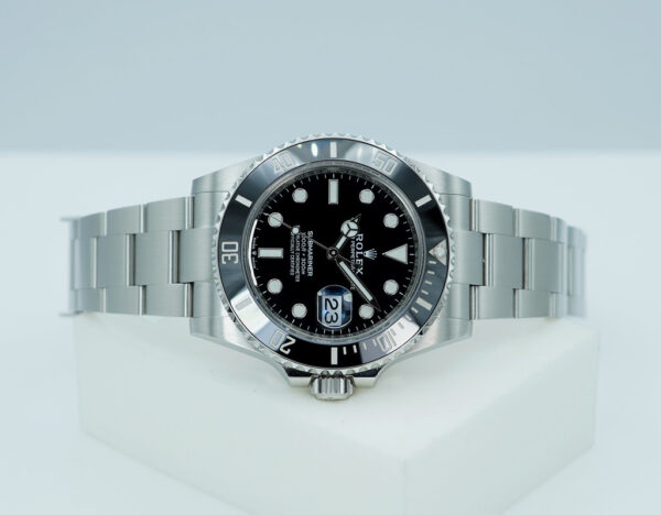 Rolex 126610LN SUBMARINER DATE 41 NEW MODEL 2022 WARRANTY FULL SET - Image 9