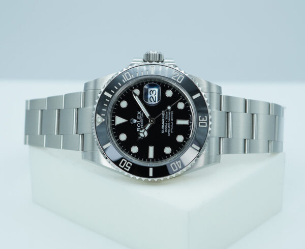 Rolex 126610LN SUBMARINER DATE 41 NEW MODEL 2022 WARRANTY FULL SET - Image 10