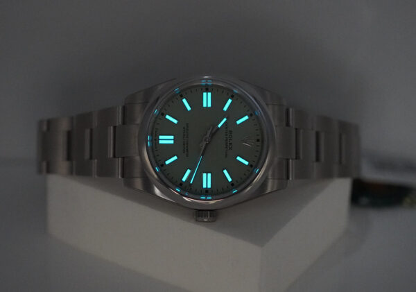 BRAND NEW Rolex 134300 OYSTER PERPETUAL 41 PISTACHIO DIAL 2025 STICKERS FULL SET - Image 11