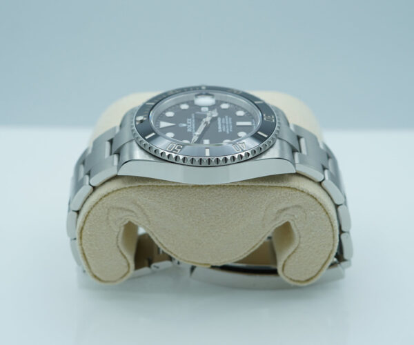 Rolex 126610LN SUBMARINER DATE 41 NEW MODEL 2024 WARRANTY FULL SET - Image 4