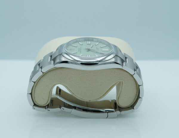 Rolex 134300 OYSTER PERPETUAL 41 PISTACHIO DIAL 2025 WARRANTY FULL