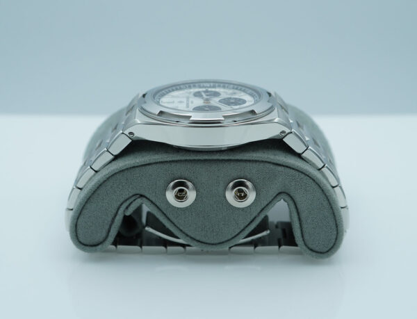 Vacheron CONSTANTIN OVERSEAS CHRONOGRAPH 5520V PANDA DIAL 2025 NEW MODEL FULL SET - Image 4