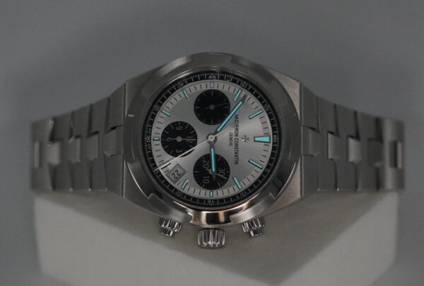 Vacheron CONSTANTIN OVERSEAS CHRONOGRAPH 5520V PANDA DIAL 2025 NEW MODEL FULL SET - Image 11