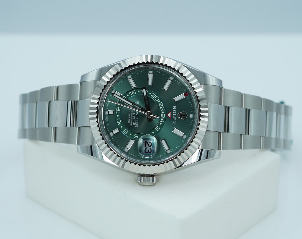 BRAND NEW Rolex 336934 SKY-DWELLER MINT GREEN DIAL OYSTER BAND